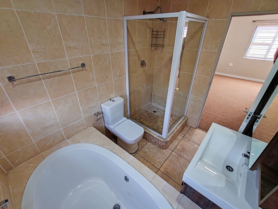 4 Bedroom Property for Sale in Grimbeeck Park North West